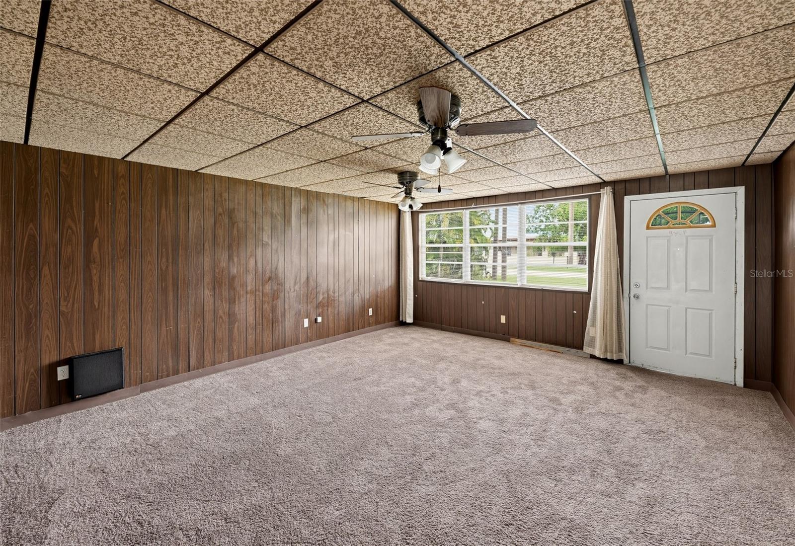 3913 Cass, Tampa, FL 33609