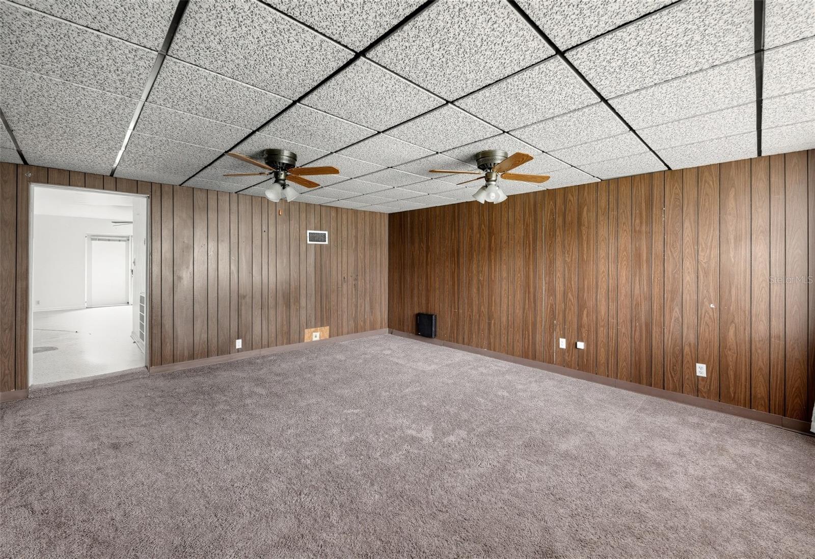 3913 Cass, Tampa, FL 33609