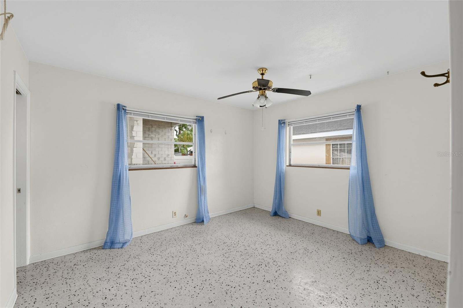 3913 Cass, Tampa, FL 33609