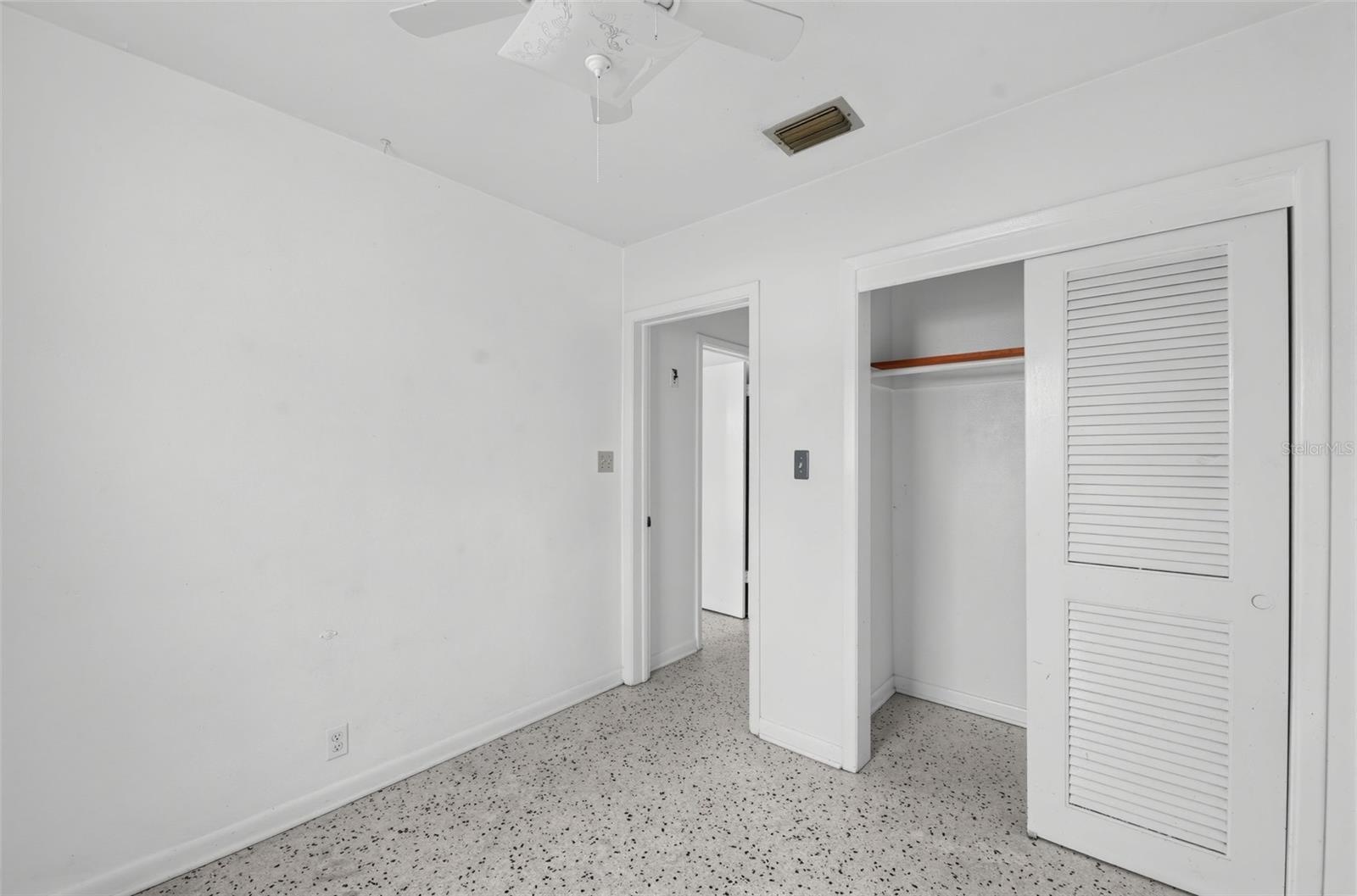 3913 Cass, Tampa, FL 33609