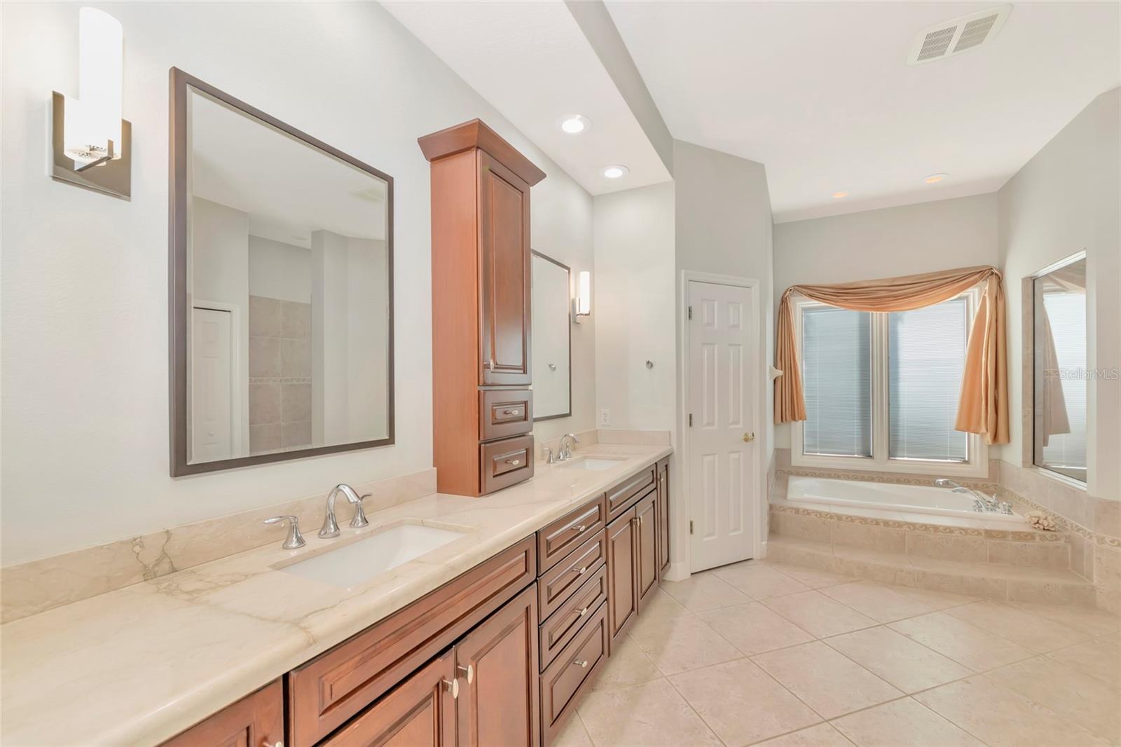 4834 88th, Bradenton, FL 34211