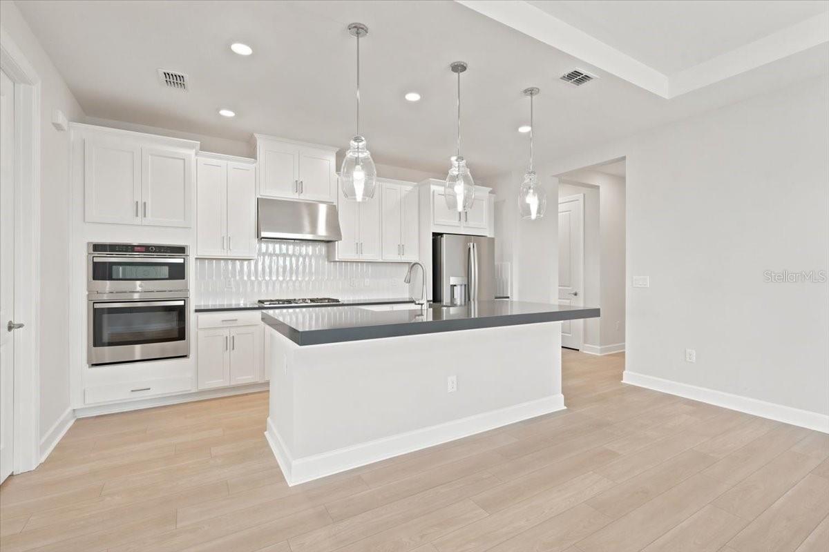 7804 Caspian, Palmetto, FL 34221