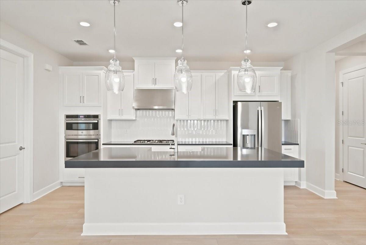 7804 Caspian, Palmetto, FL 34221