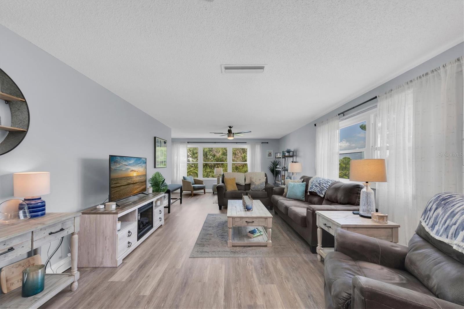 5603 80th Unit 415, St Petersburg, FL 33709