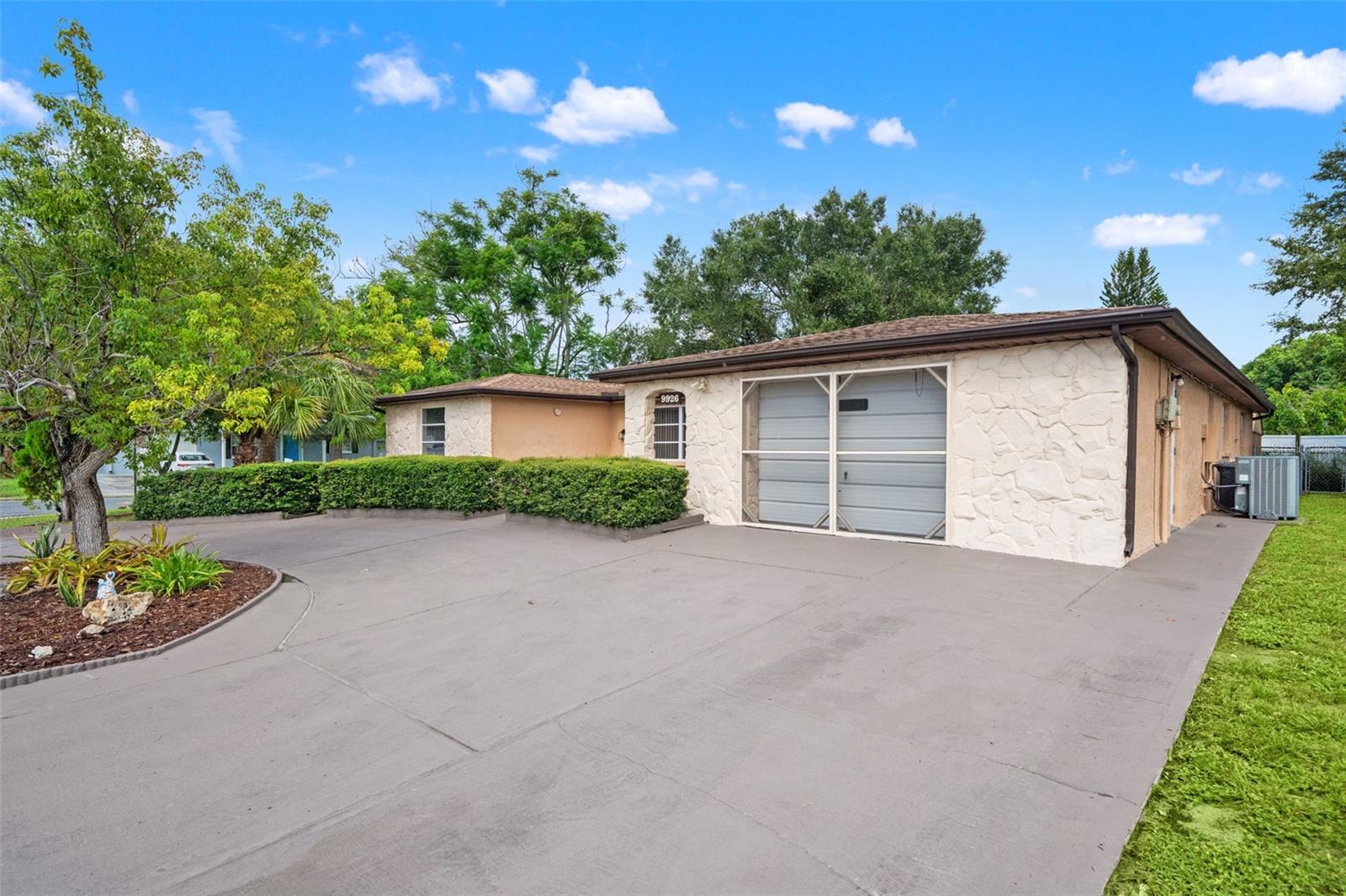 9926 Lakeside, Port Richey, FL 34668