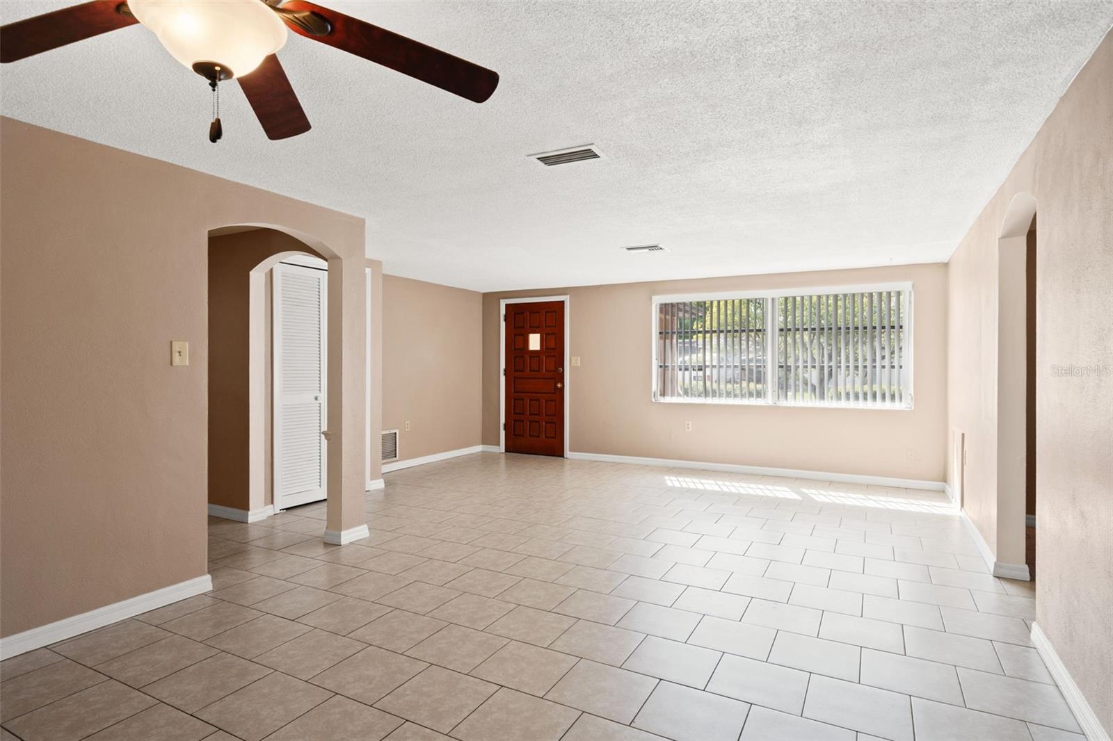 9926 Lakeside, Port Richey, FL 34668