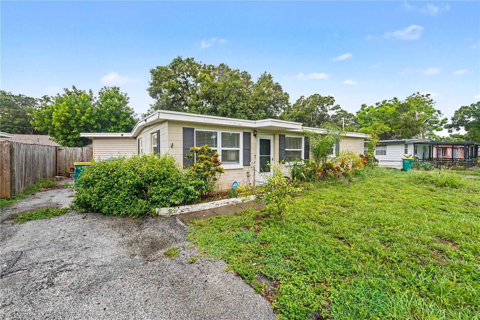 8490 92nd Ter, Seminole, FL 33777