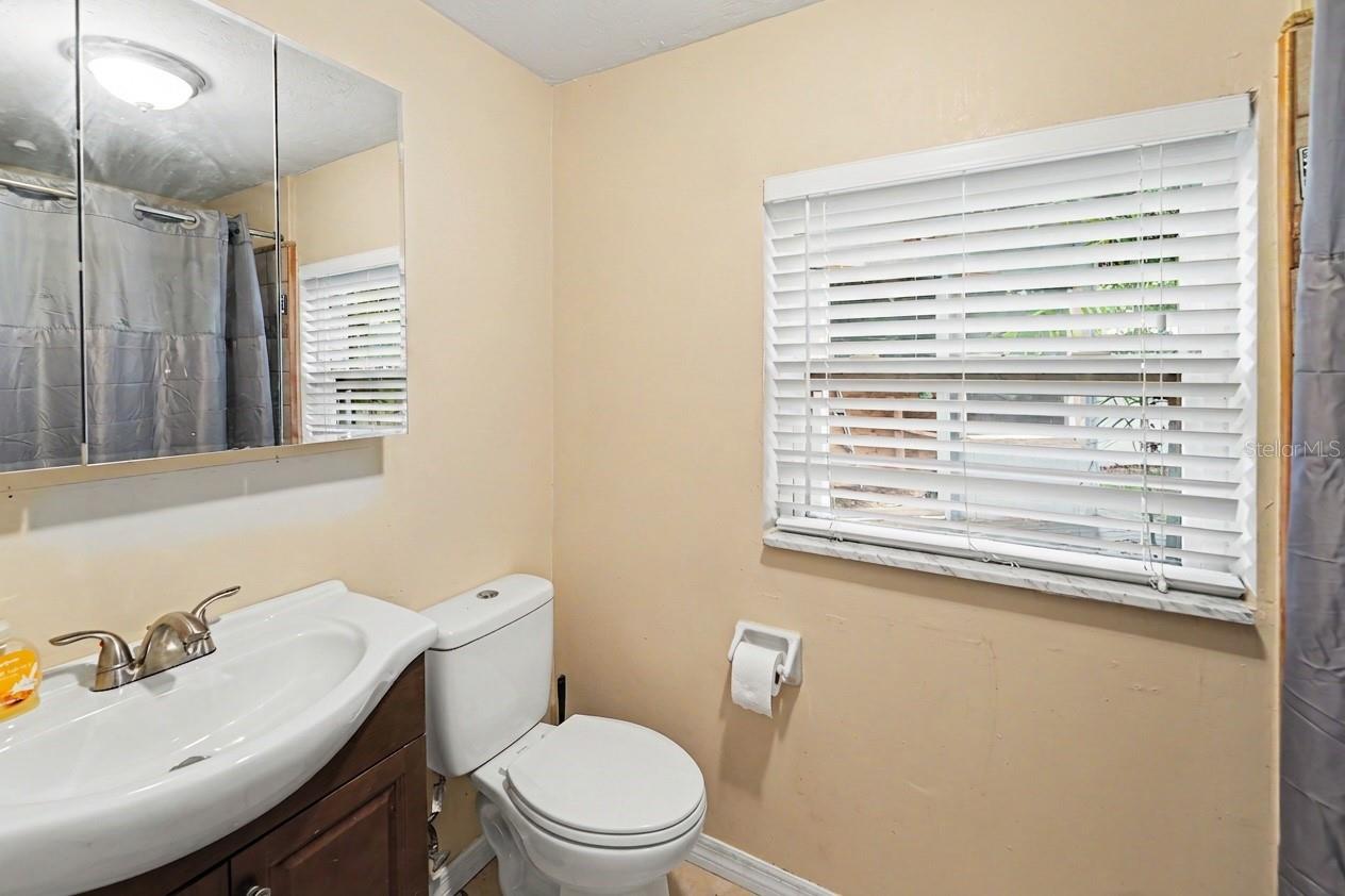 8490 92nd Ter, Seminole, FL 33777