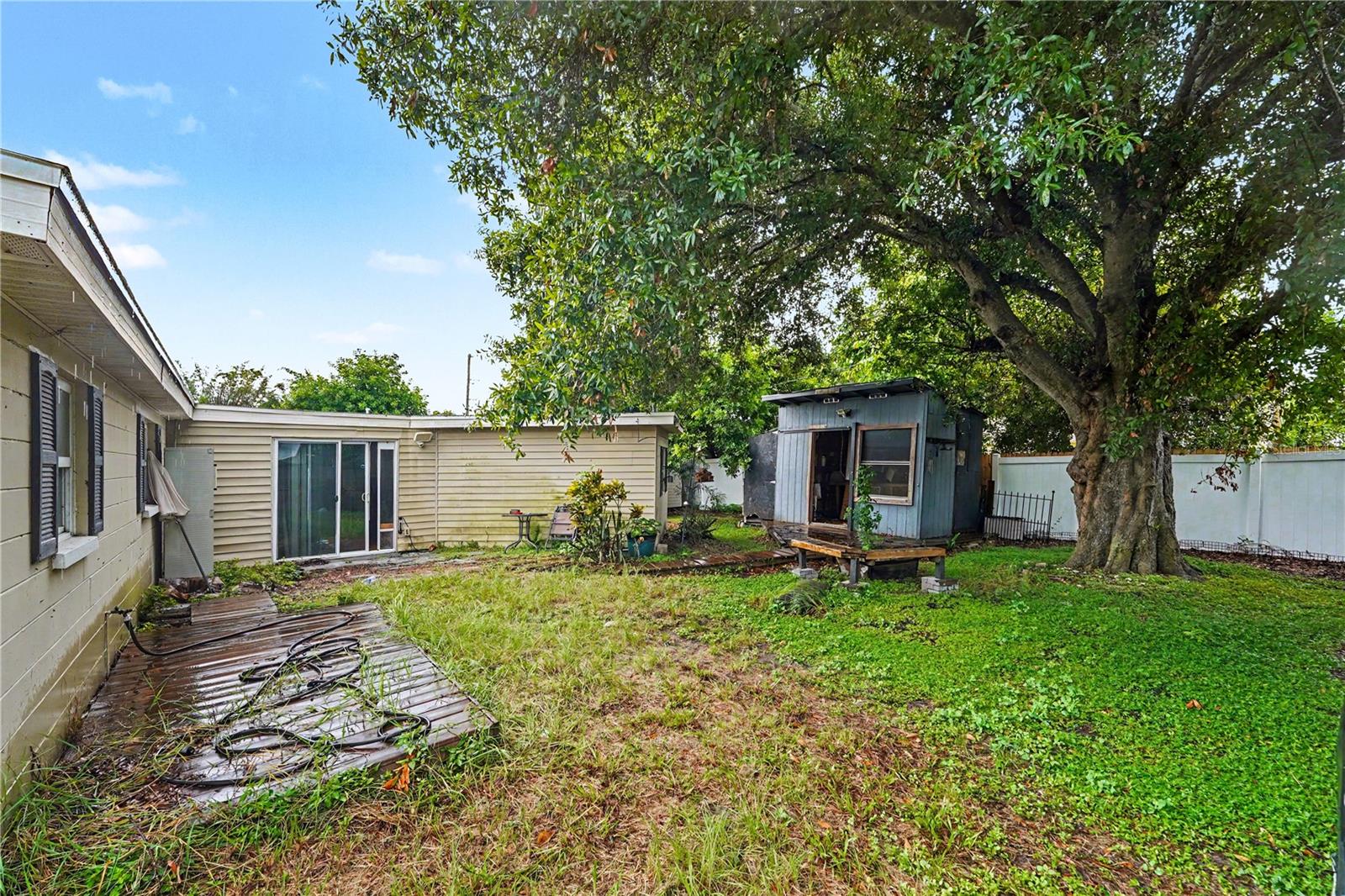 8490 92nd Ter, Seminole, FL 33777