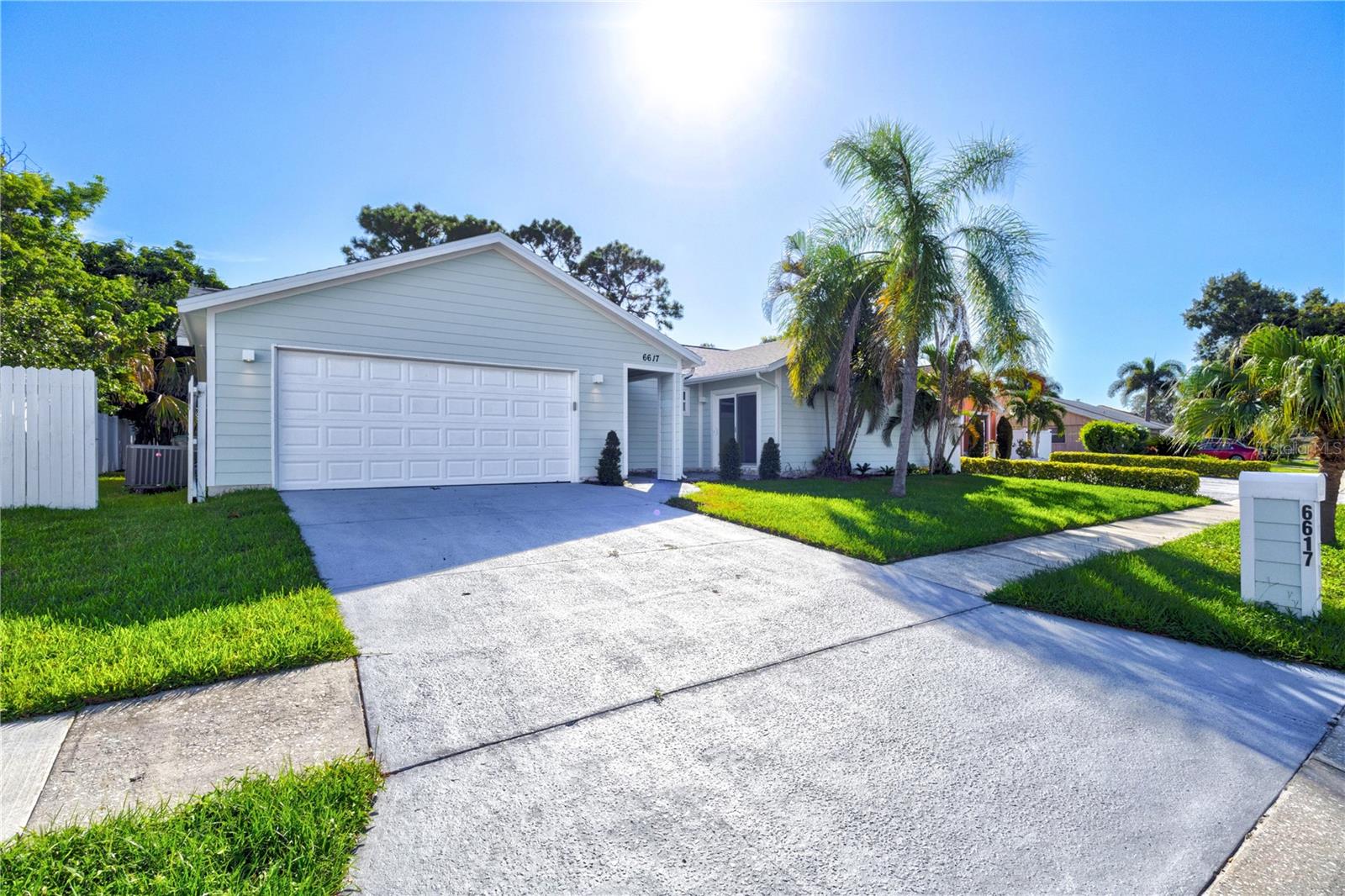 6617 Mauna Loa, Sarasota, FL 34241