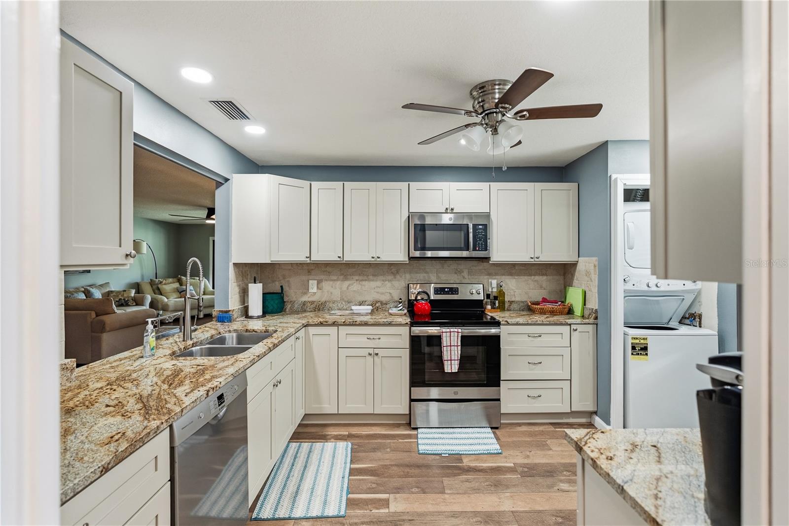 3500 El Conquistador Unit 124, Bradenton, FL 34210
