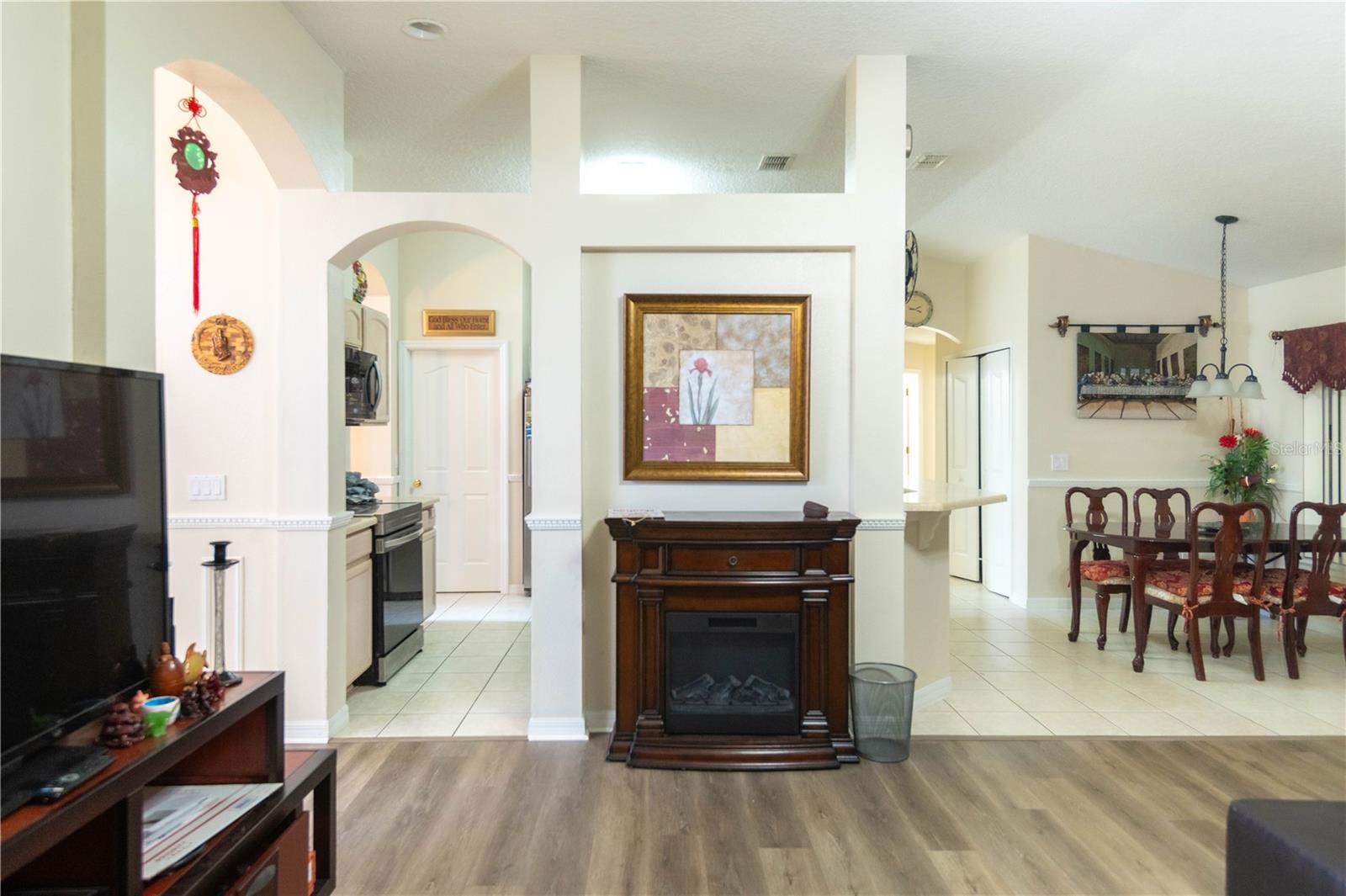 1306 Island Cove, Deland, FL 32724