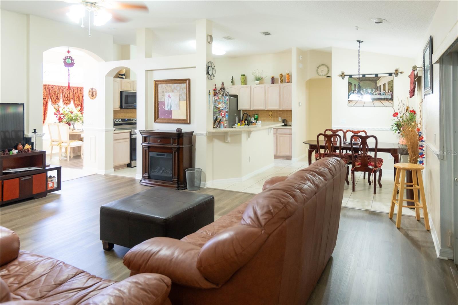 1306 Island Cove, Deland, FL 32724