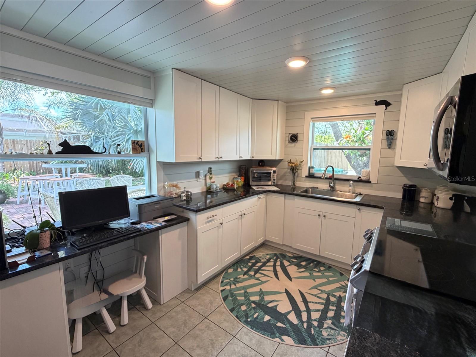 7004 Rockwood Dr, Port Richey, FL 34668