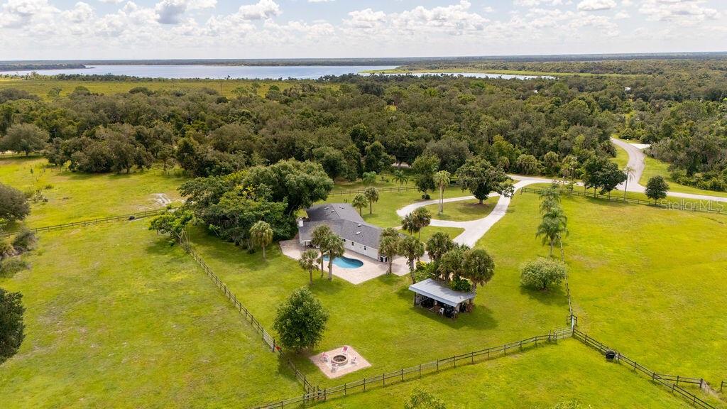 5240 Myakka Valley, Sarasota, FL 34241