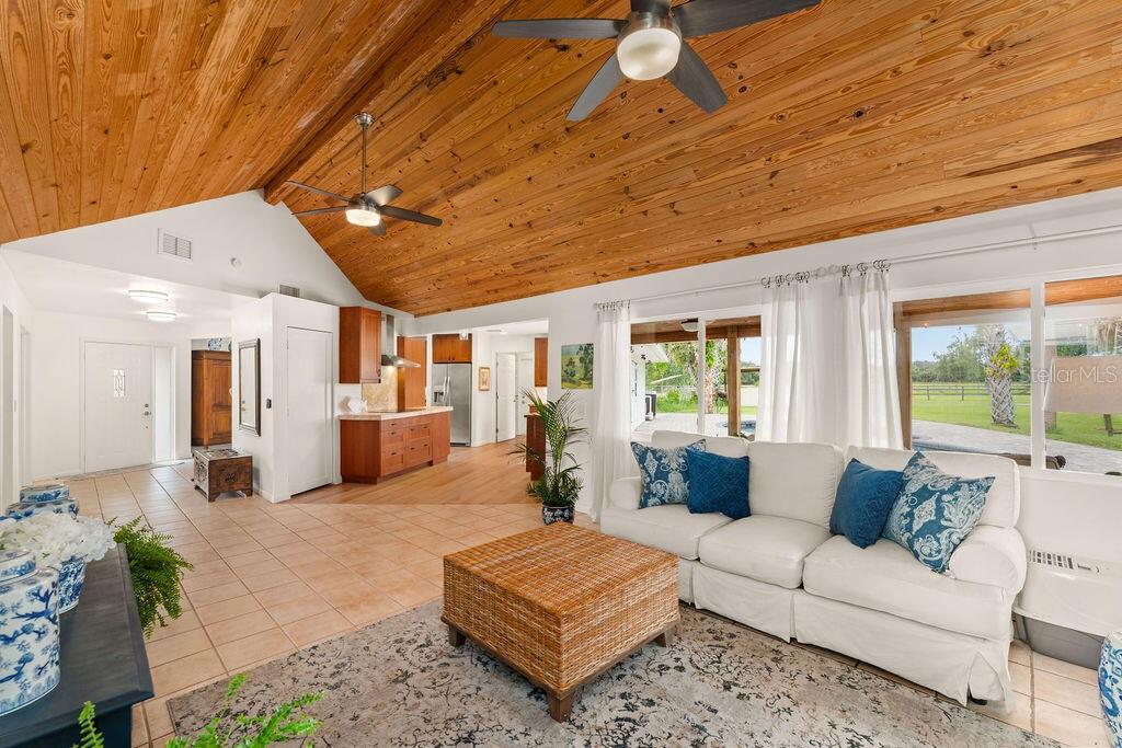 5240 Myakka Valley, Sarasota, FL 34241