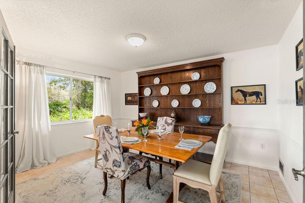 5240 Myakka Valley, Sarasota, FL 34241