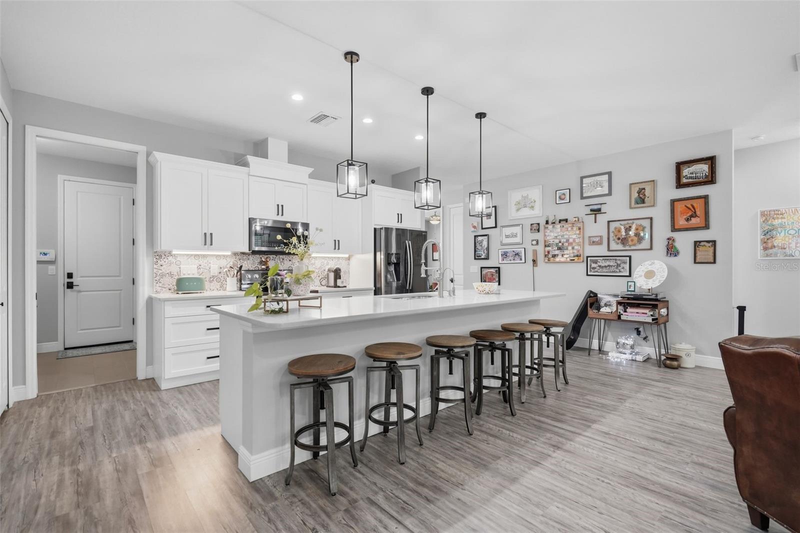 7859 40th, St Petersburg, FL 33709