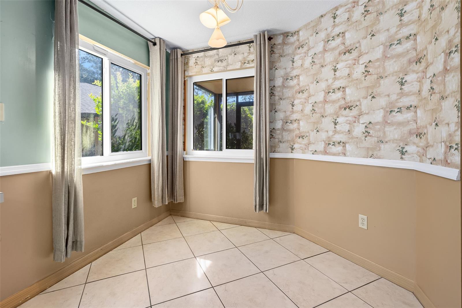 99 Old Barn, Ormond Beach, FL 32174