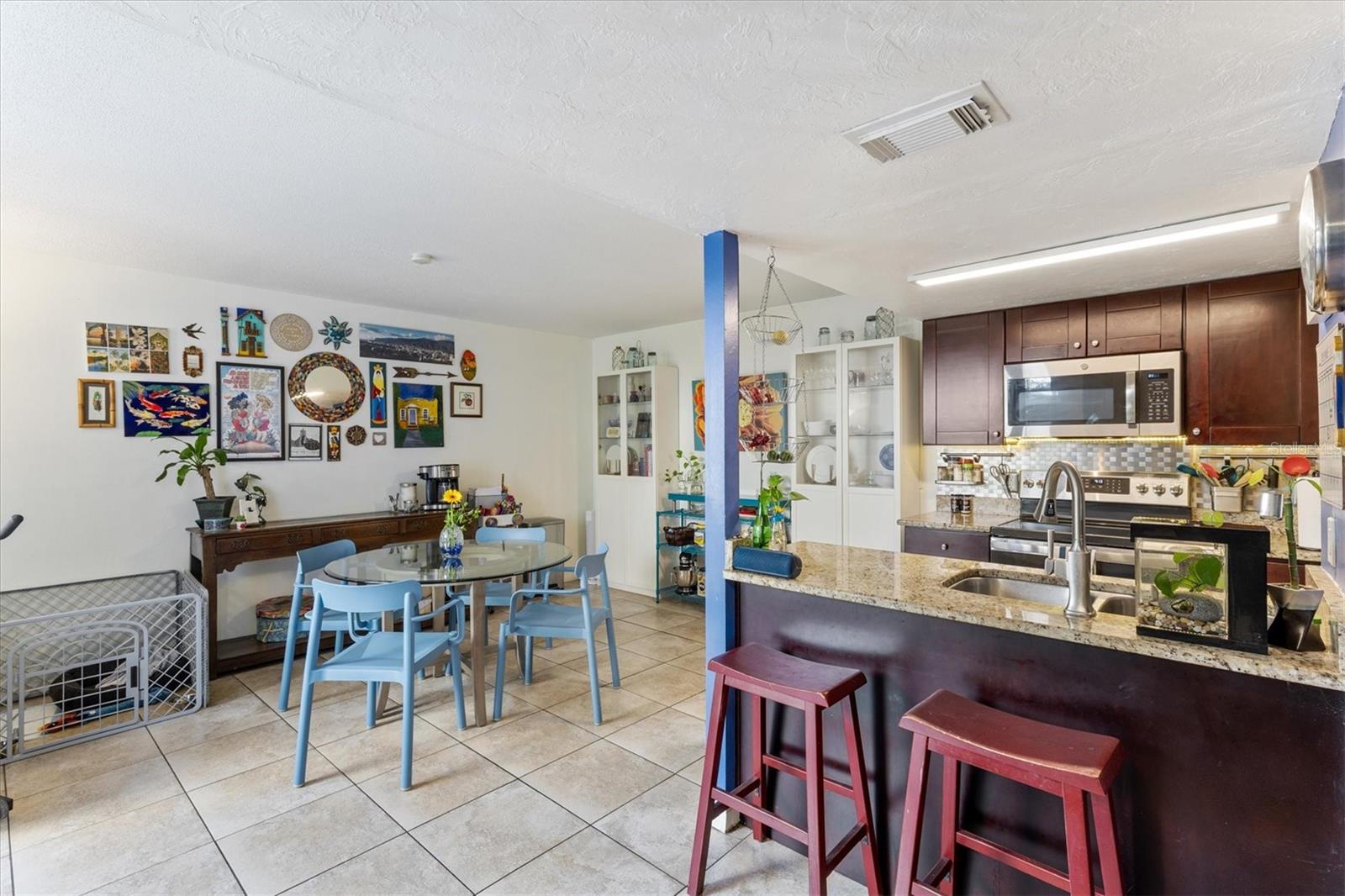 903 Byron, Sarasota, FL 34243