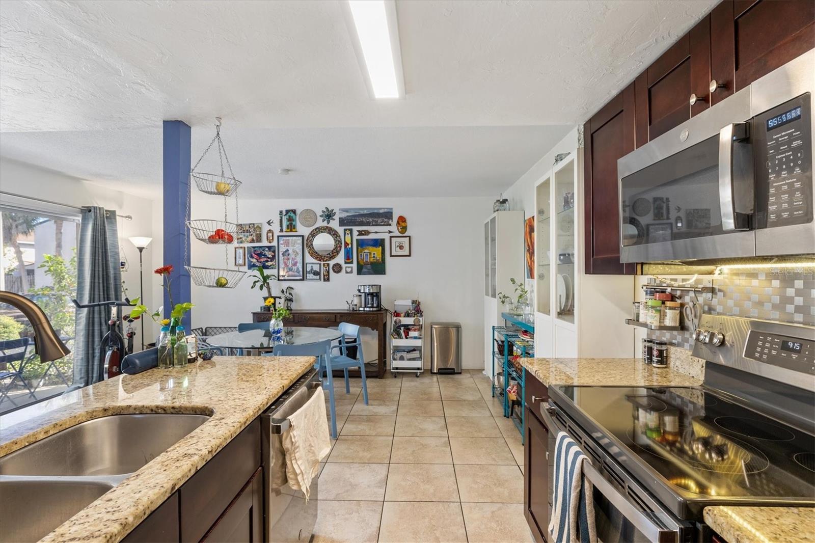 903 Byron, Sarasota, FL 34243