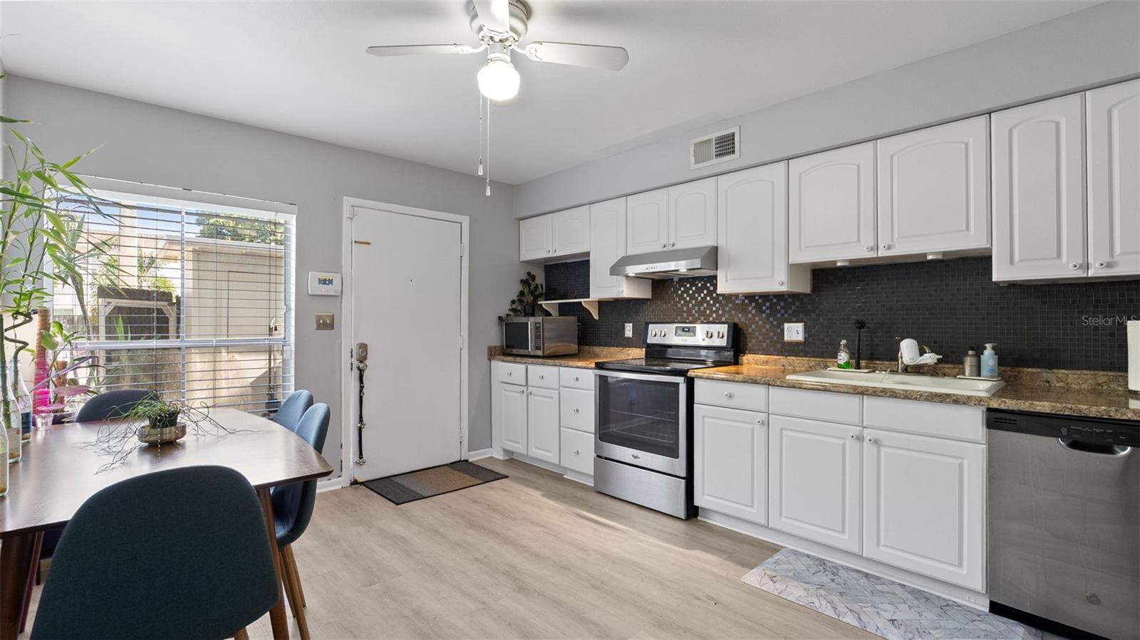 4227 La Palma, Tampa, FL 33611