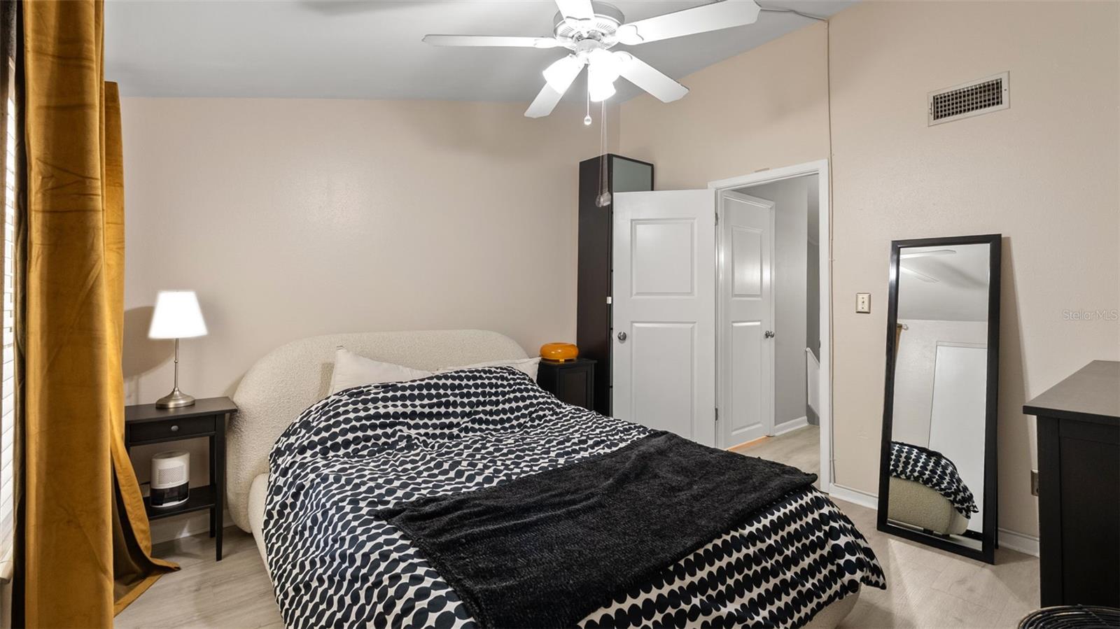 4227 La Palma, Tampa, FL 33611