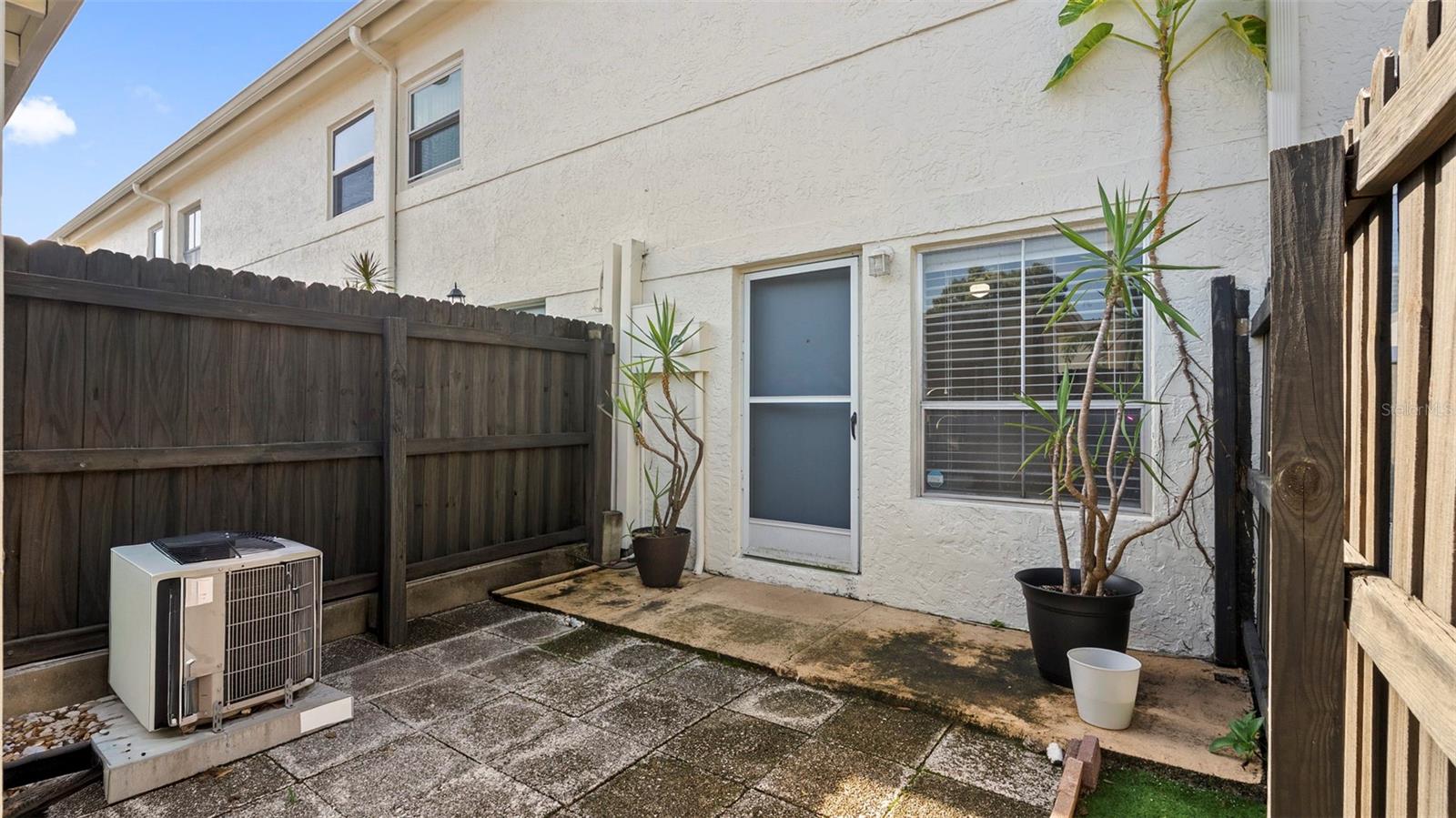 4227 La Palma, Tampa, FL 33611
