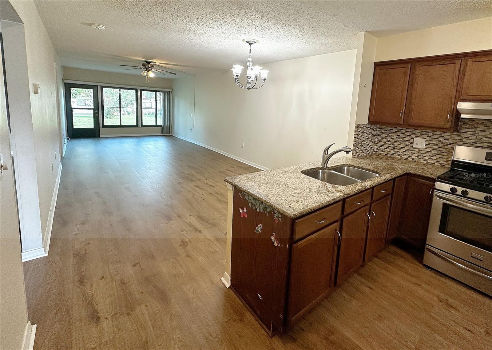 1279 Mission Hills, Clearwater, FL 33759