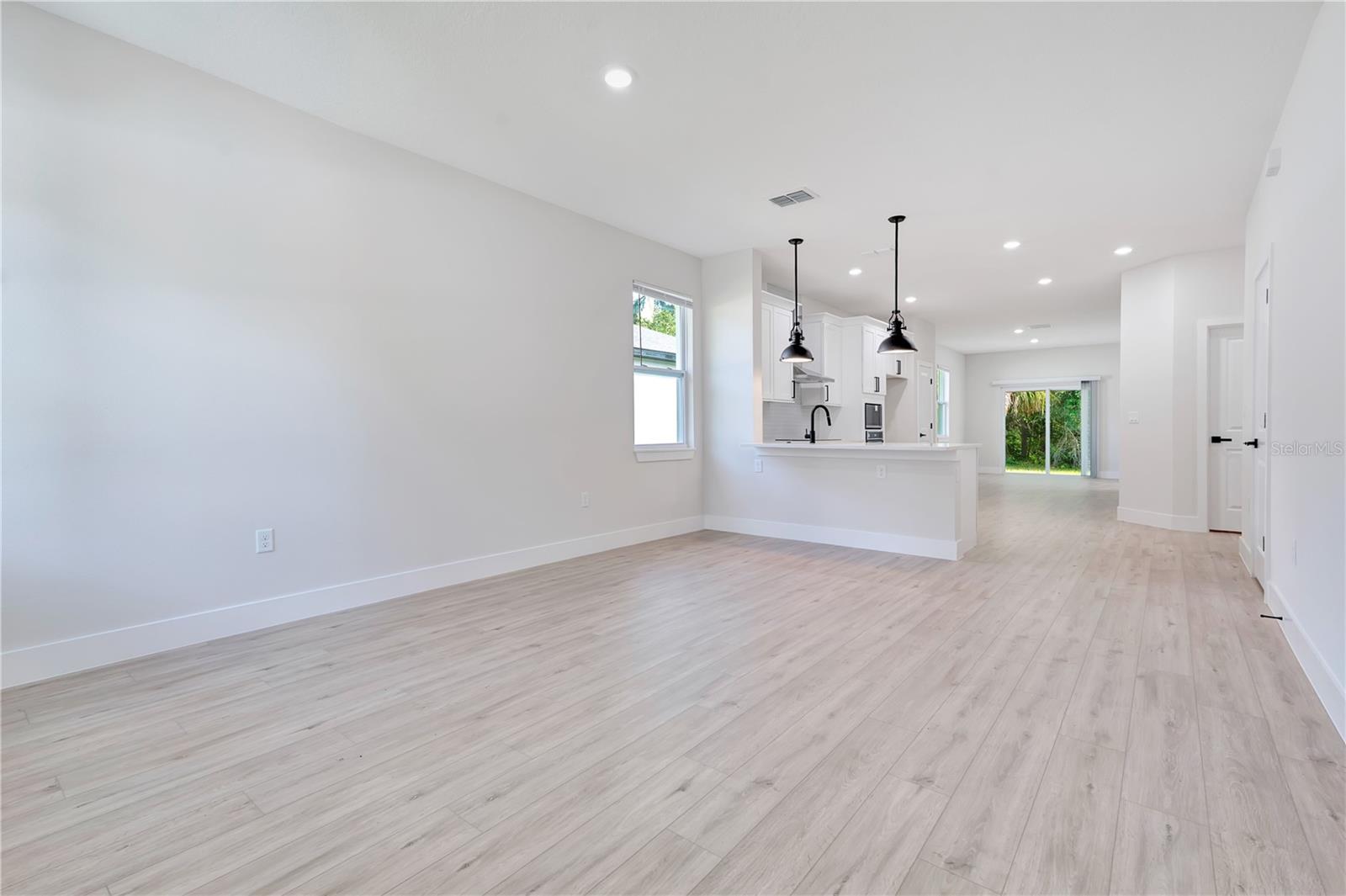 427 13th, Apopka, FL 32703
