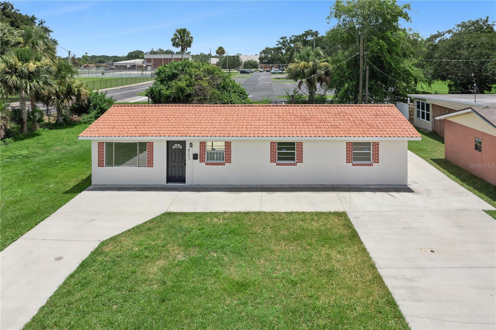875 Loomis, Daytona Beach, FL 32114