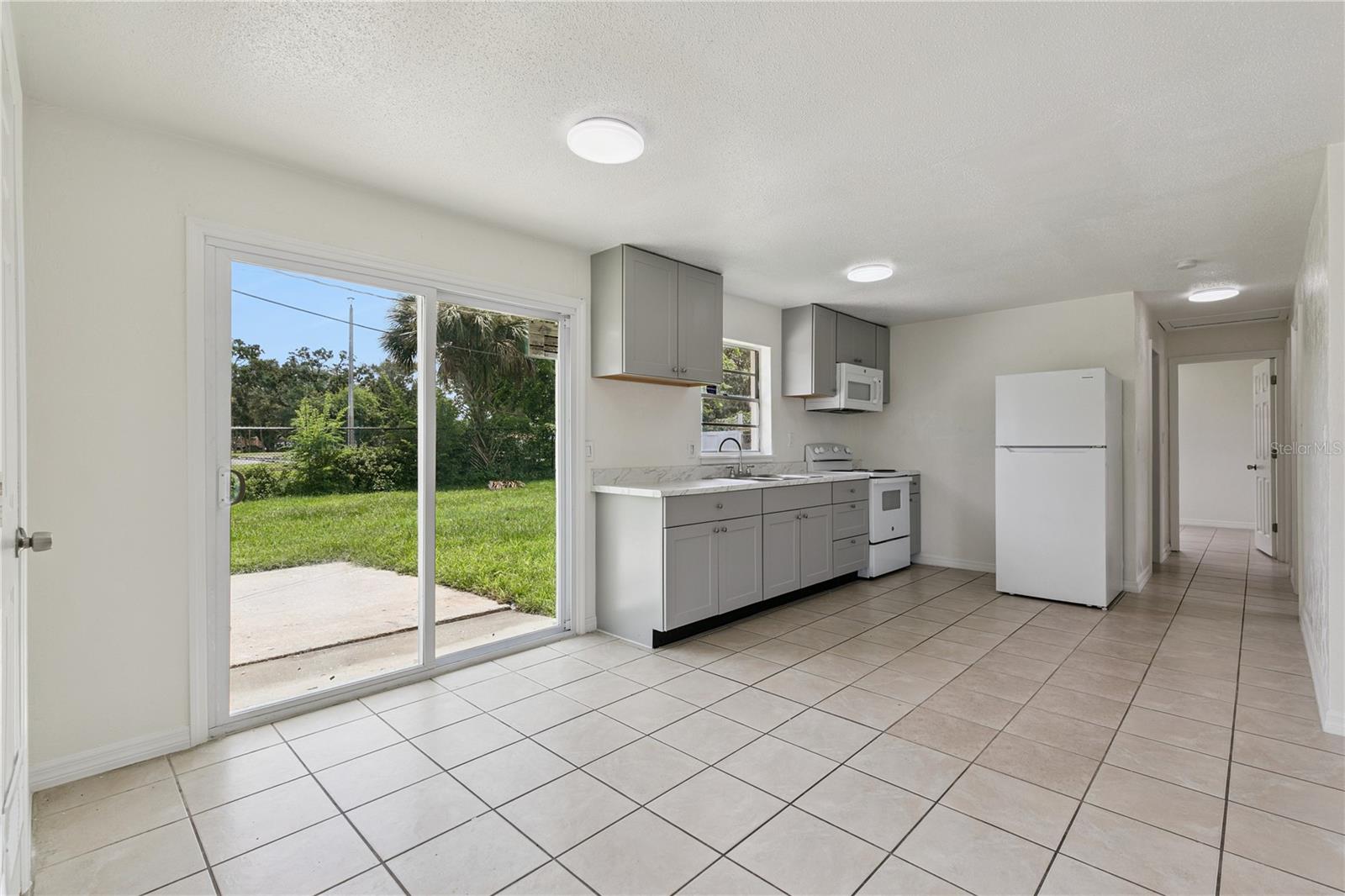 875 Loomis, Daytona Beach, FL 32114