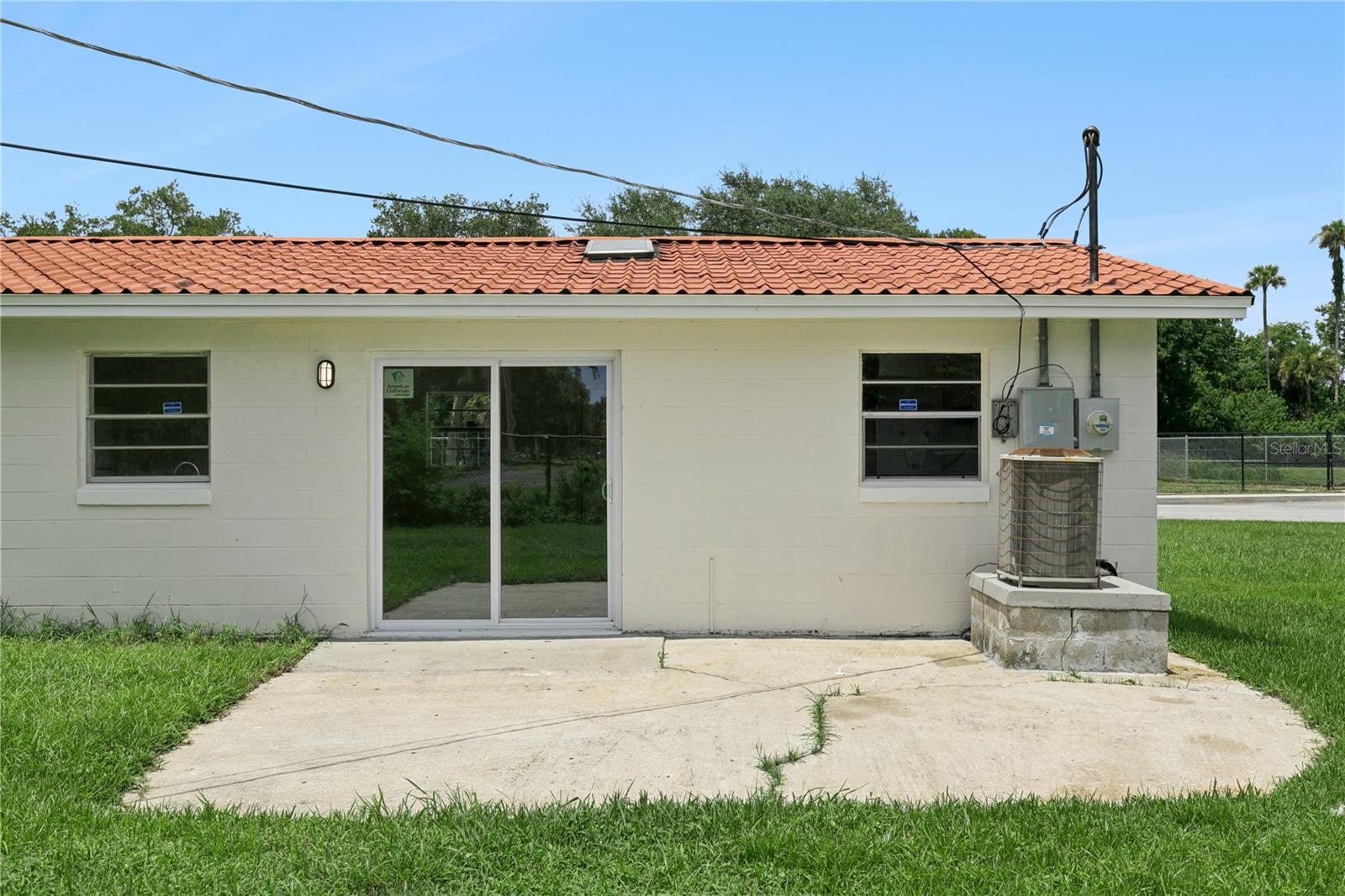 875 Loomis, Daytona Beach, FL 32114