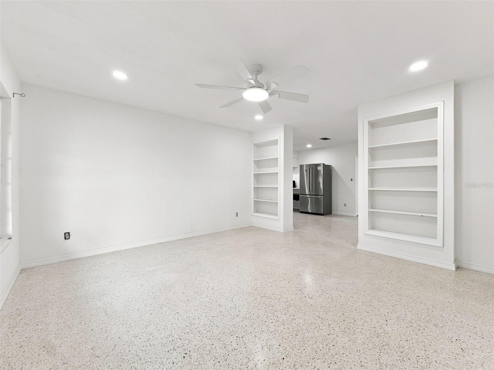 6100 35th, St Petersburg, FL 33710