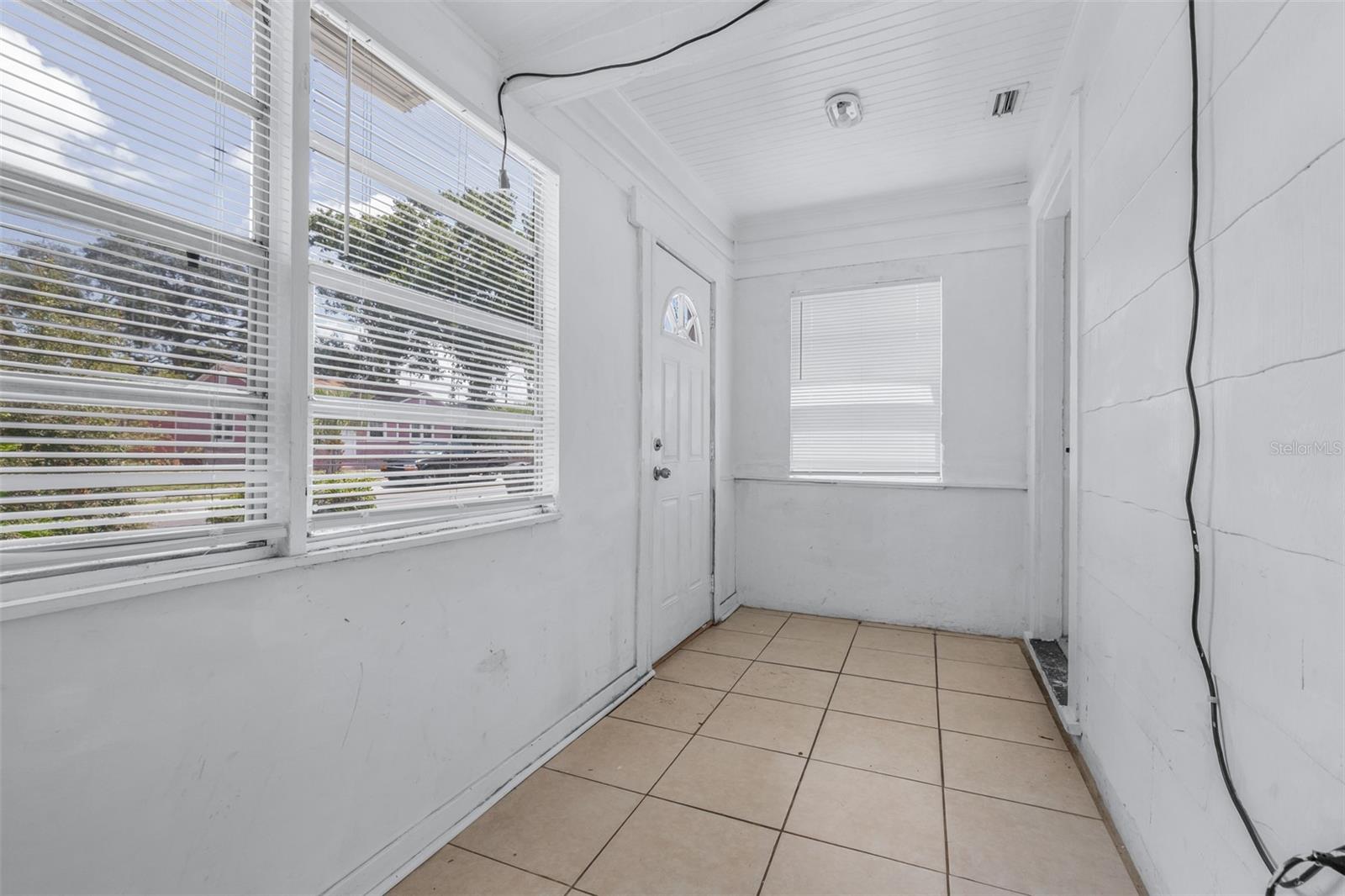 1311 Prescott, St Petersburg, FL 33712