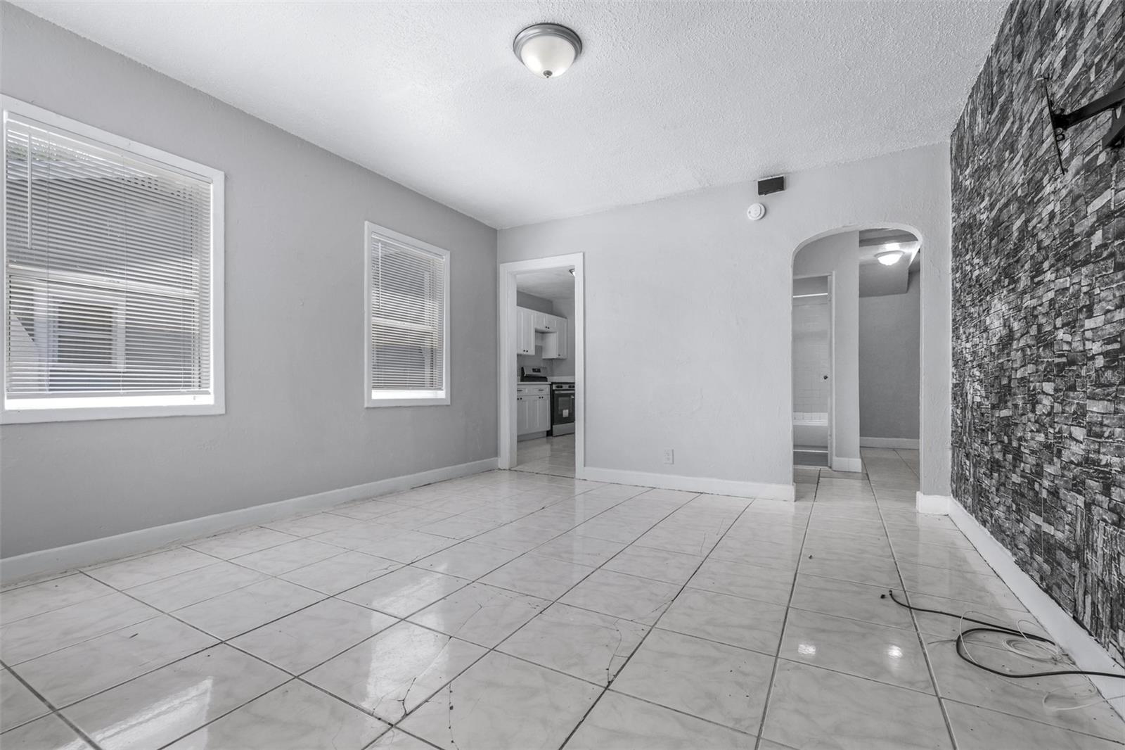 1311 Prescott, St Petersburg, FL 33712