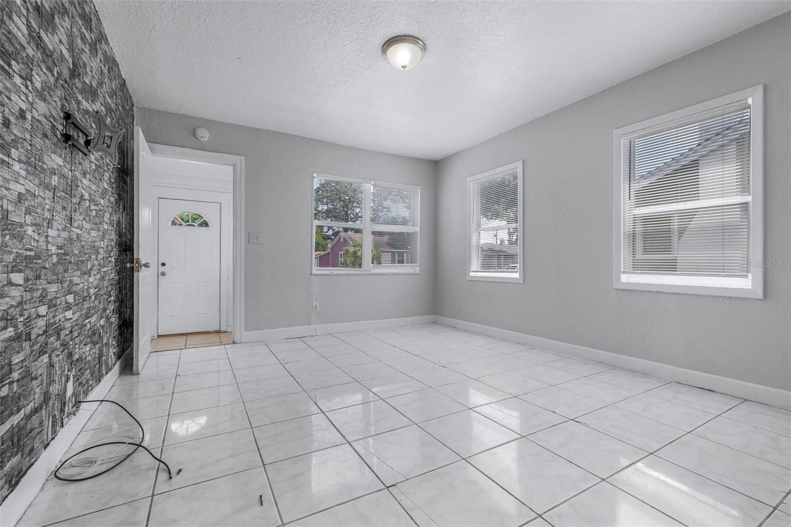 1311 Prescott, St Petersburg, FL 33712