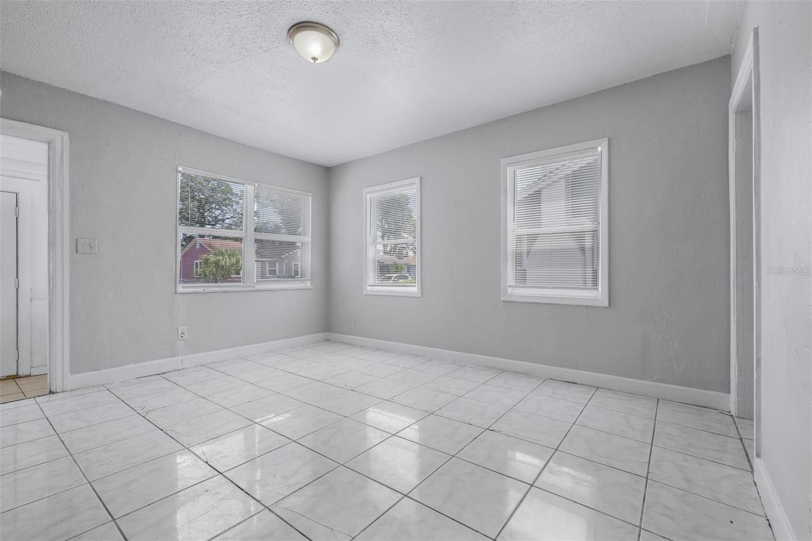 1311 Prescott, St Petersburg, FL 33712