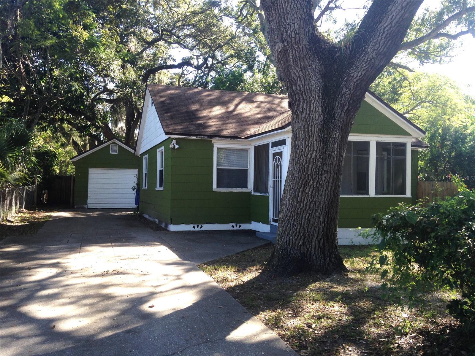 2226 27th, St Petersburg, FL 33712