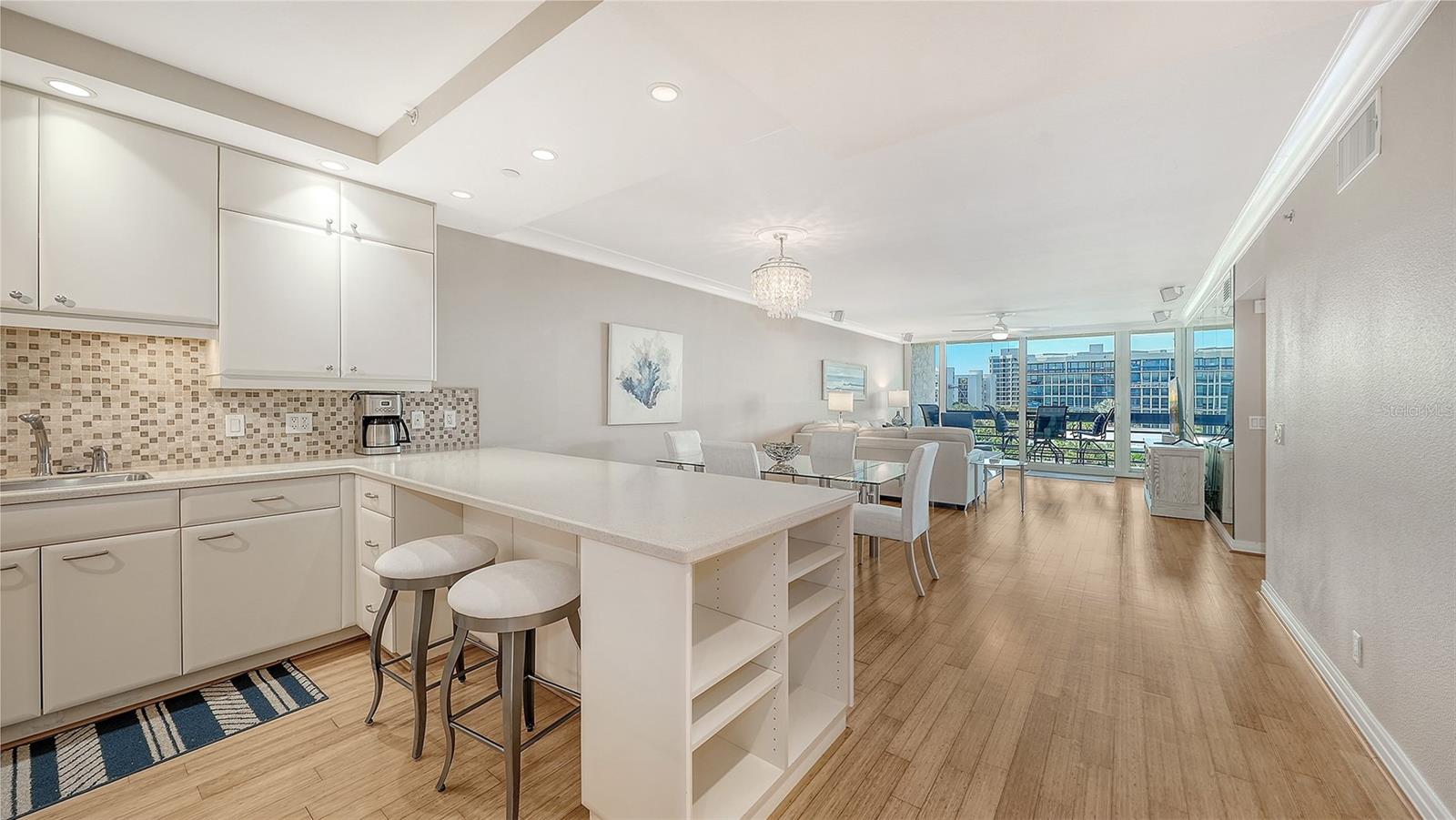 1075 Gulf of Mexico Unit 303, Longboat Key, FL 34228