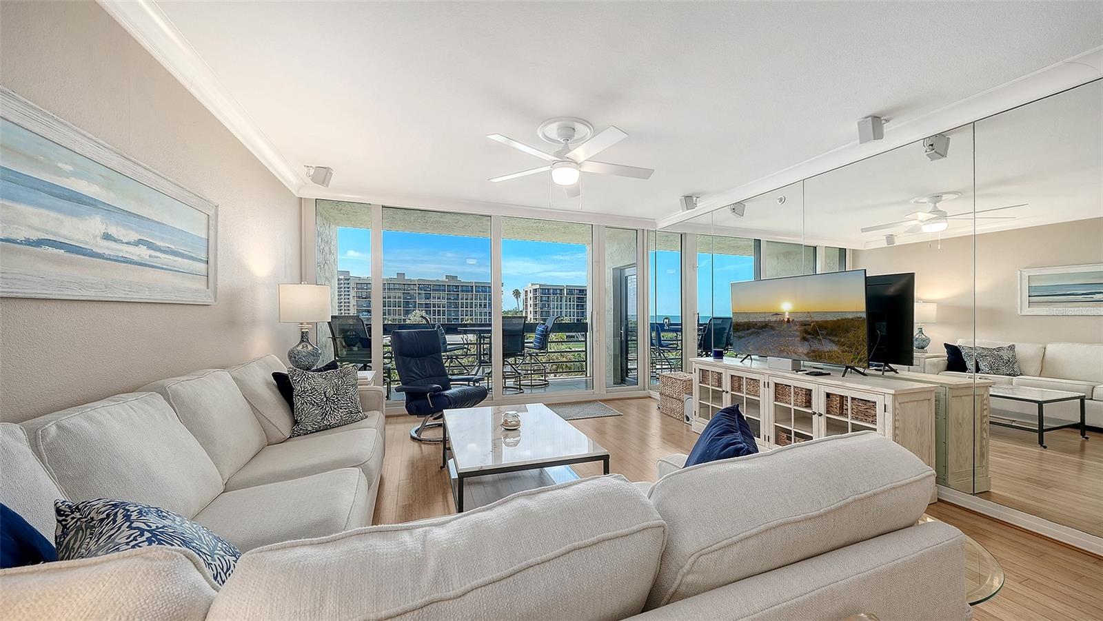 1075 Gulf of Mexico Unit 303, Longboat Key, FL 34228