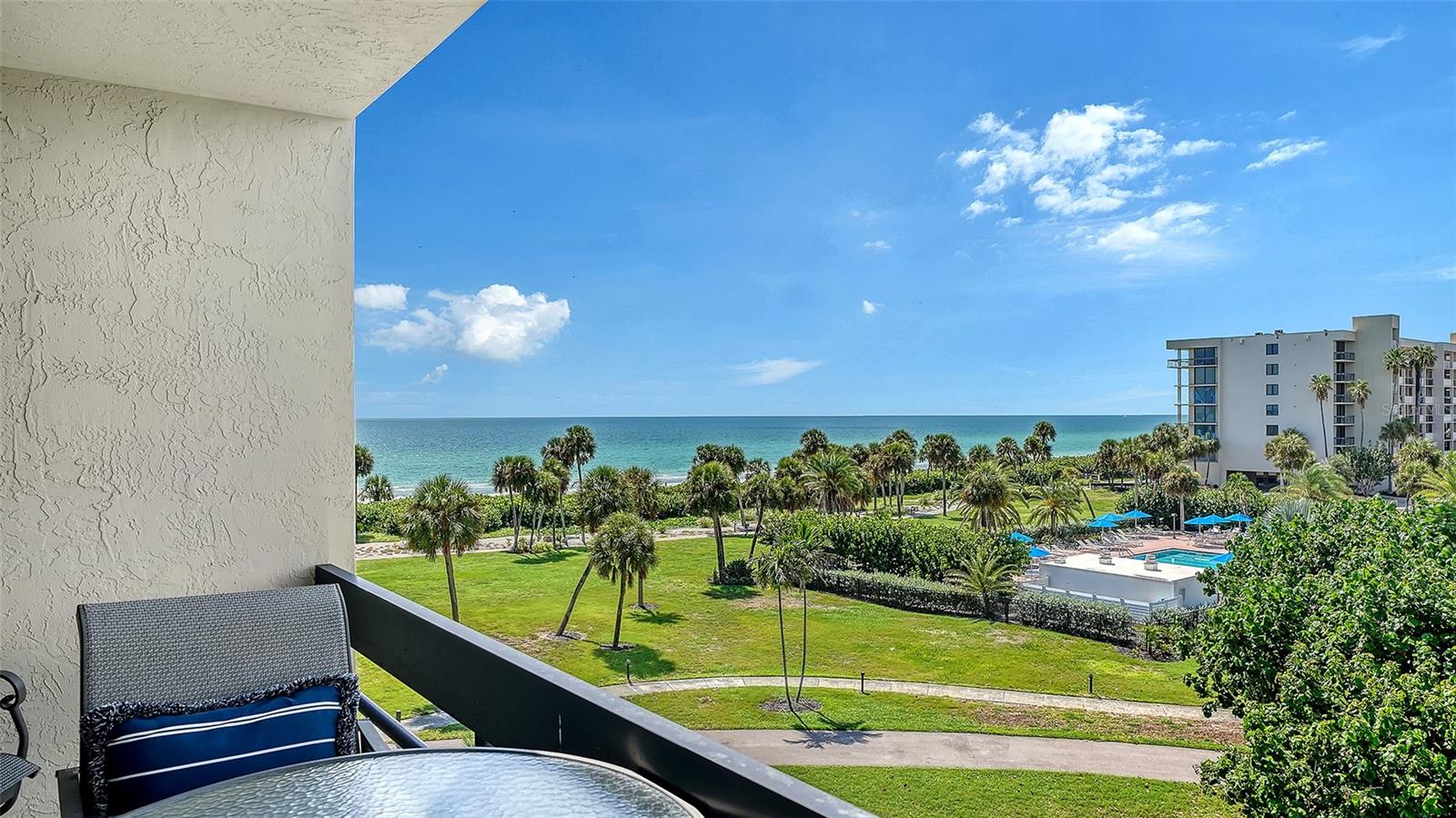 1075 Gulf of Mexico Unit 303, Longboat Key, FL 34228