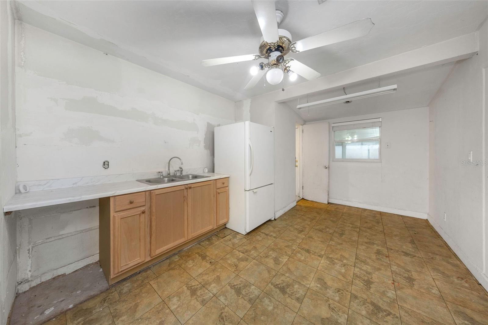 5621 11th, St Petersburg, FL 33710