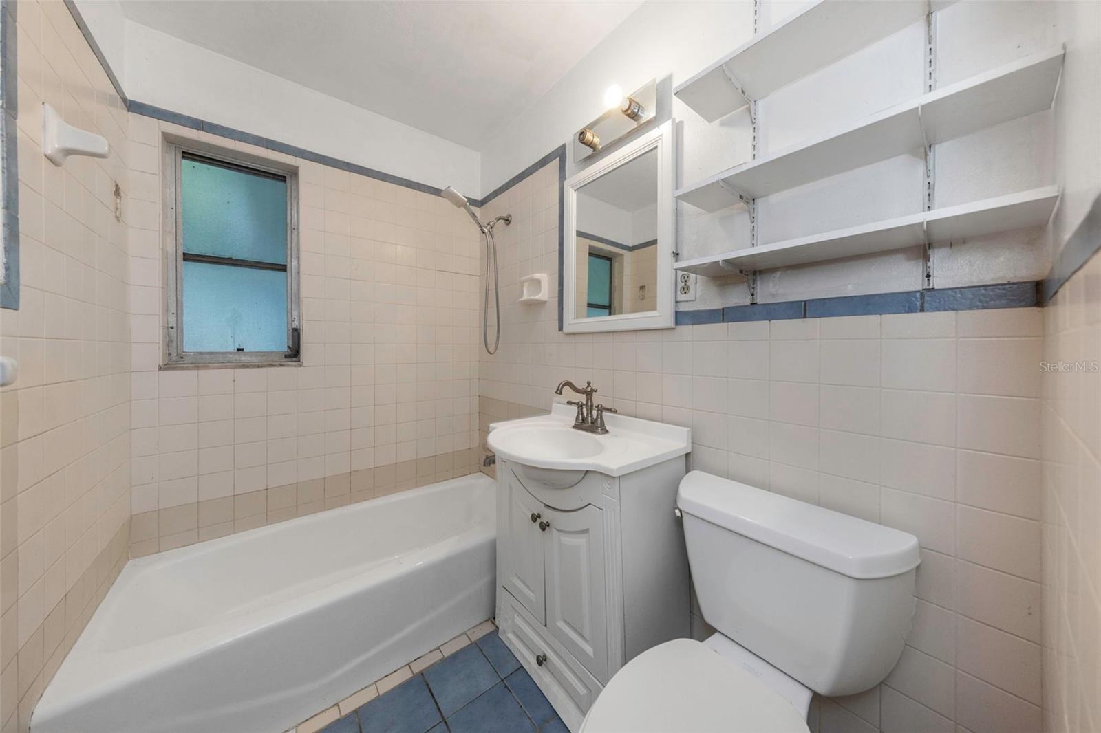 5621 11th, St Petersburg, FL 33710