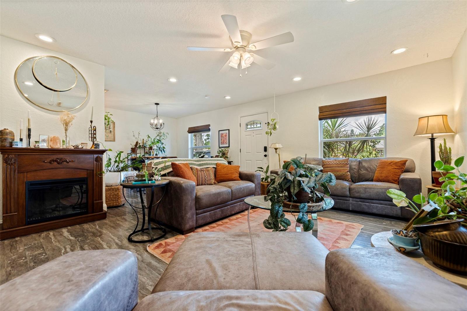 2940 47th, St Petersburg, FL 33712