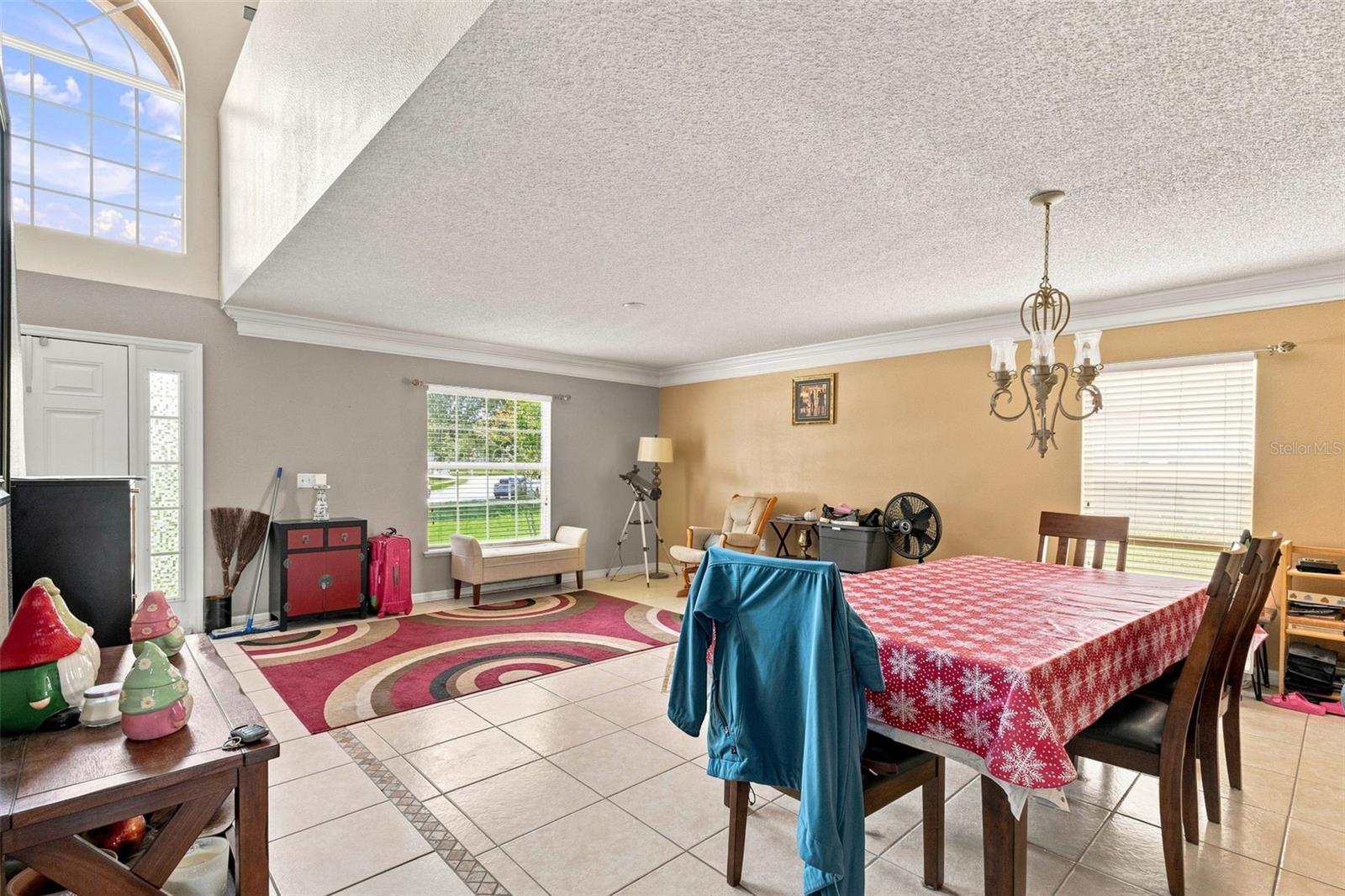 347 Velveteen, Chuluota, FL 32766