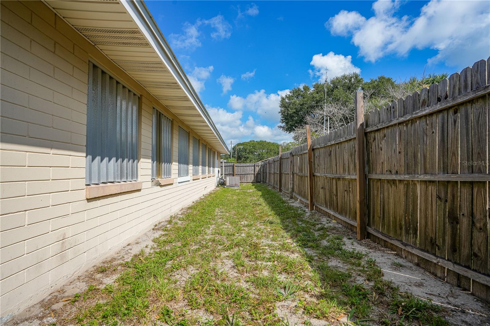 2005 Saxon, New Smyrna Beach, FL 32169