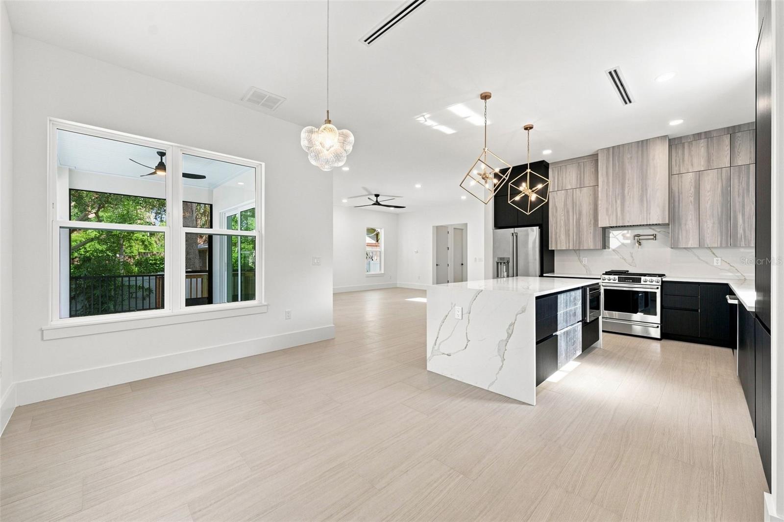 731 42nd, Sarasota, FL 34234