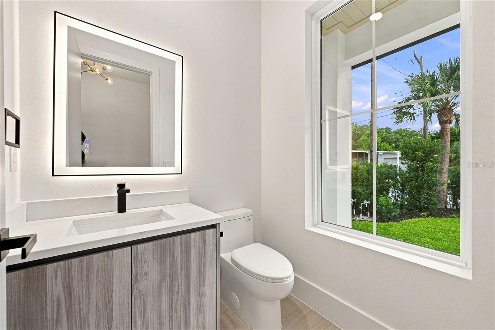 731 42nd, Sarasota, FL 34234
