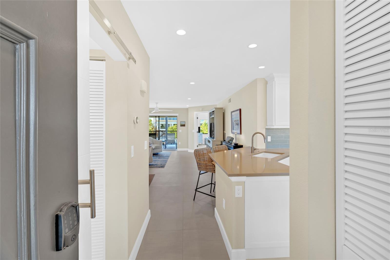 9226 Midnight Pass Unit 3b, Sarasota, FL 34242